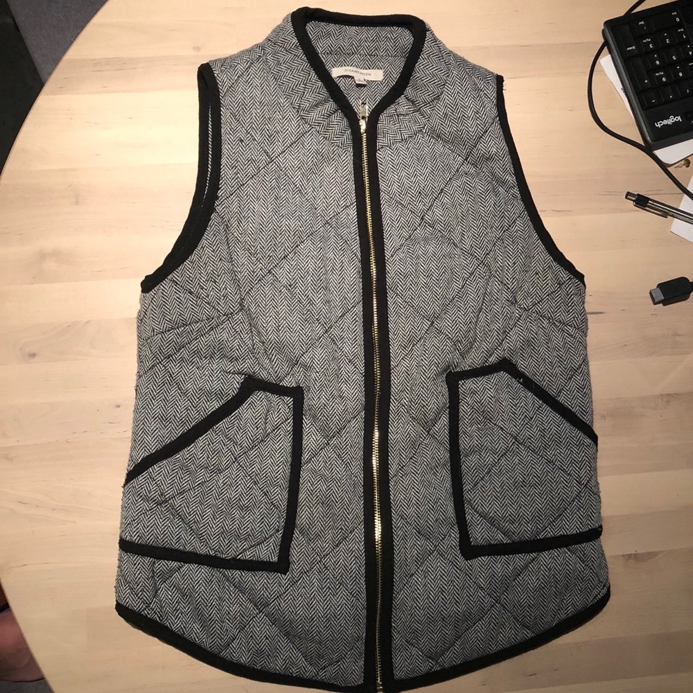 41 Hawthorn Black and White Quilted Herringbone Vest